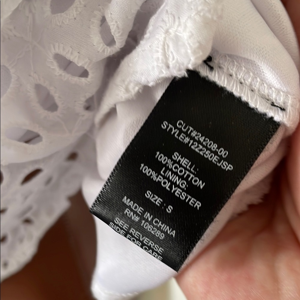 White Eyelet Ruffle Sleeve Top - Picture 5 of 6